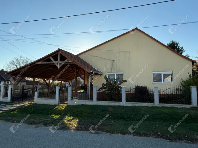 Eladó ház Somogyaszaló 180 nm