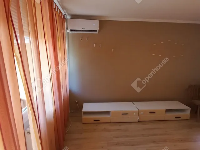 Eladó lakás Dombóvár 77 nm