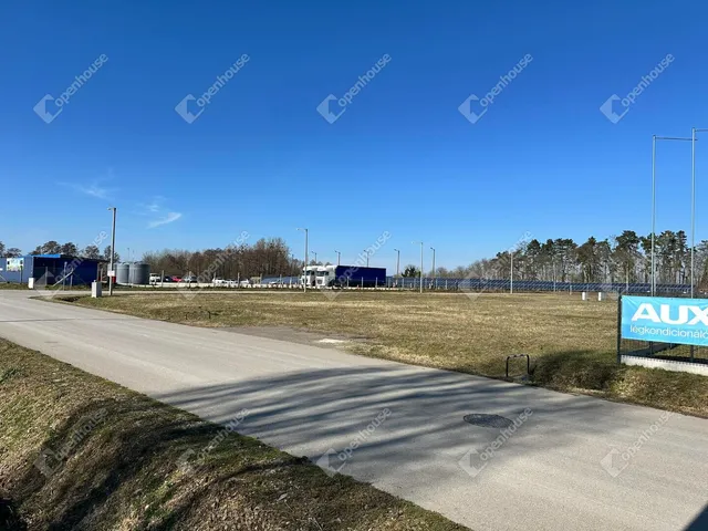 Eladó kereskedelmi és ipari ingatlan Kaposmérő 2009 nm