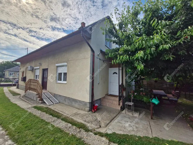 Eladó ház Kaposvár, Kaposfüred 180 nm