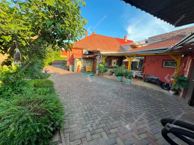 Eladó ház Kaposvár, Tüskevár 140 nm