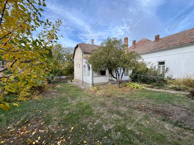Eladó ház Felsőmocsolád 185 nm