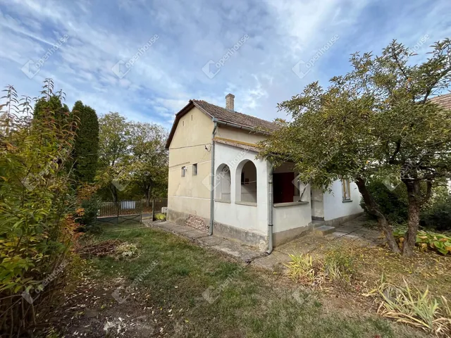 Eladó ház Felsőmocsolád 185 nm