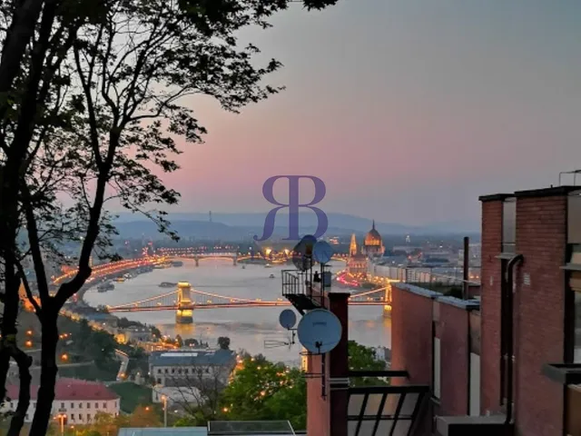 Kiadó lakás Budapest I. kerület 165 nm