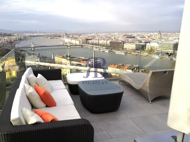 Kiadó lakás Budapest I. kerület 165 nm