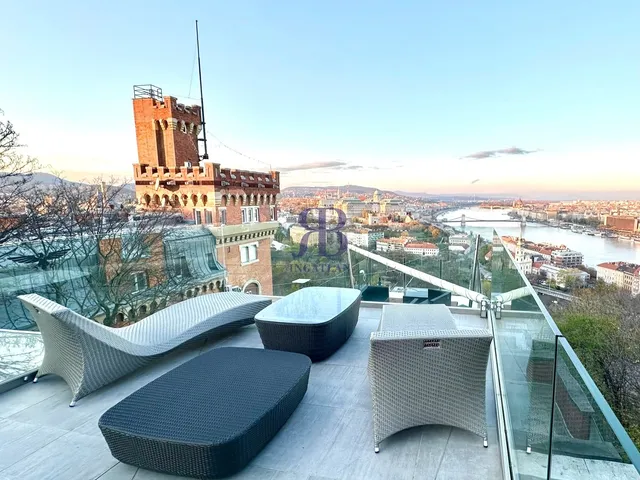 Kiadó lakás Budapest I. kerület 165 nm