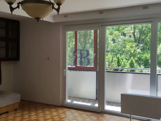 Kiadó lakás Budapest XII. kerület, Kútvölgyi út 105 nm