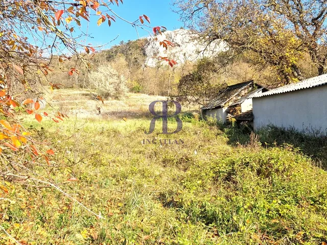 Eladó telek Óbarok, Szőlőhegy utca 1871 nm