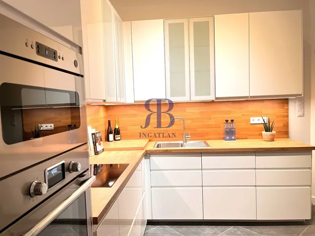 Kiadó lakás Budapest VI. kerület, Ó utca 98 nm