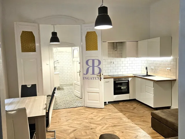 Kiadó lakás Budapest VII. kerület, Dohány utca 63 nm