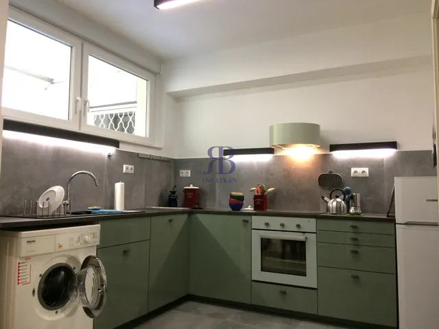 Kiadó lakás Budapest VI. kerület, Liszt Ferenc tér 67 nm