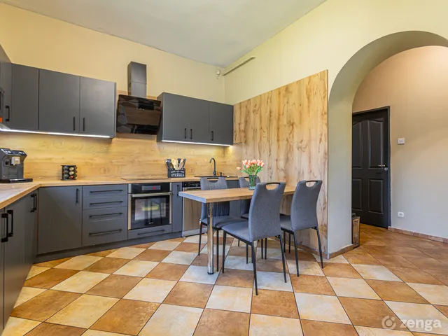 Eladó lakás Budapest VIII. kerület, Századosnegyed 106 nm