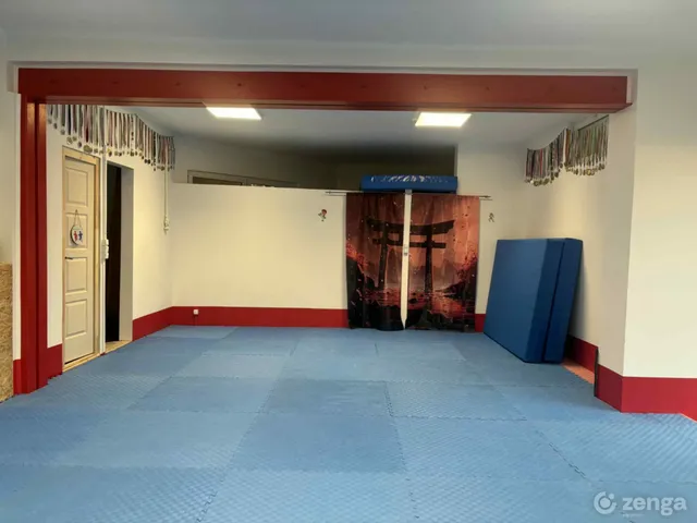 Kiadó kereskedelmi és ipari ingatlan Zalaegerszeg, Kertváros, Köztársaság útja 63-67 60 nm
