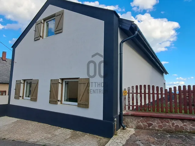 Eladó üdülő és hétvégi ház Zánka 180 nm