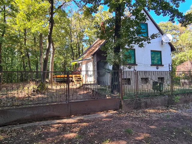 Eladó üdülő és hétvégi ház Balatonszepezd 90 nm