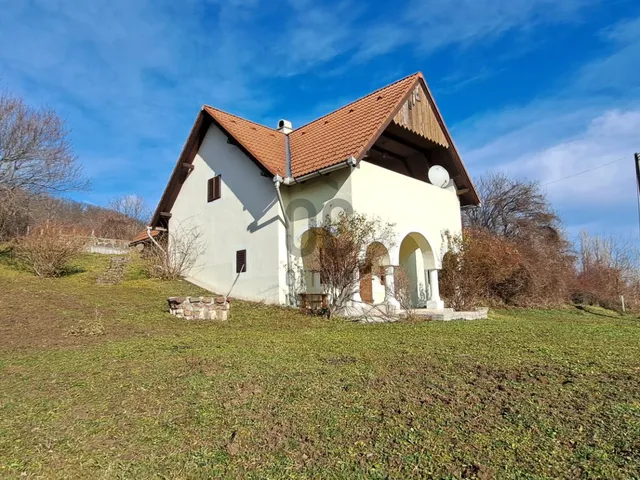 Eladó üdülő és hétvégi ház Köveskál 122 nm