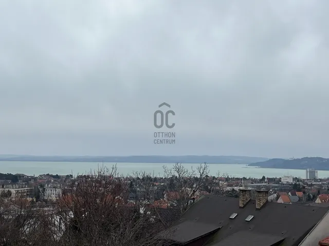 Eladó telek Balatonfüred 1330 nm