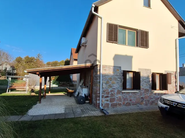 Eladó üdülő és hétvégi ház Ábrahámhegy 110 nm
