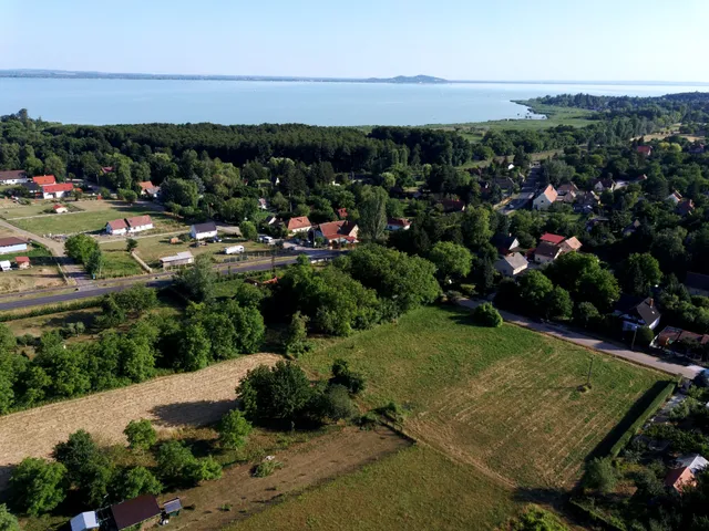 Eladó telek Balatonrendes 2197 nm