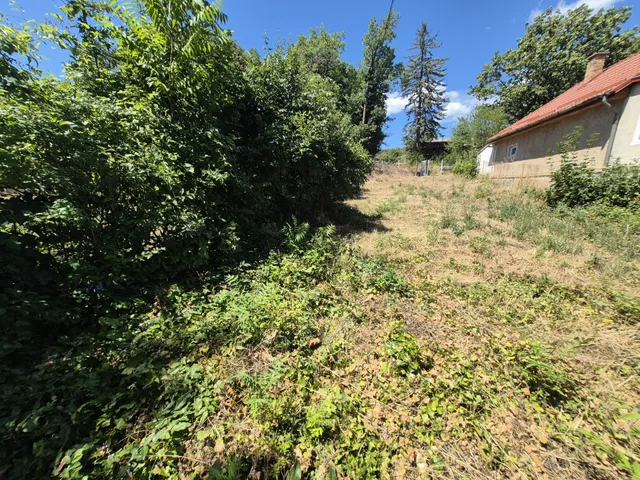 Eladó telek Balatonszepezd 334 nm