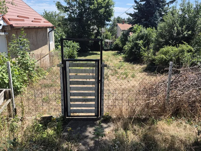 Eladó telek Balatonszepezd 334 nm
