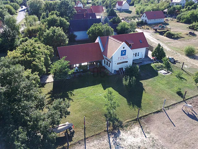 Eladó üdülő és hétvégi ház Köveskál 120 nm