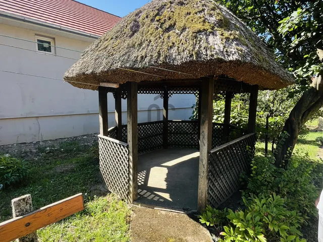 Eladó ház Gyulakeszi 103 nm