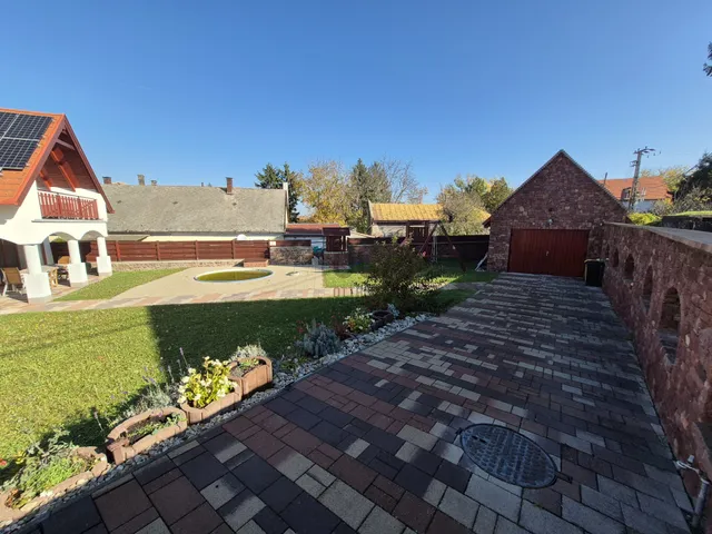 Eladó ház Kővágóörs 173 nm