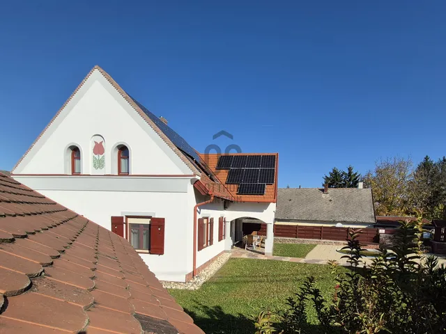 Eladó ház Kővágóörs 173 nm