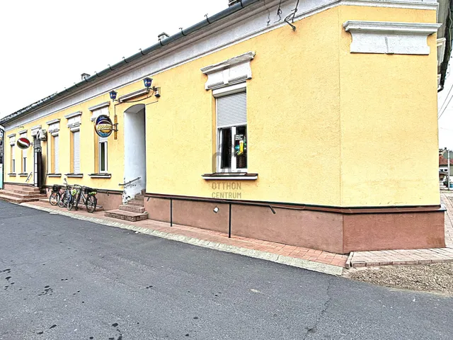 Eladó ház Tapolca, Déli városrész 210 nm