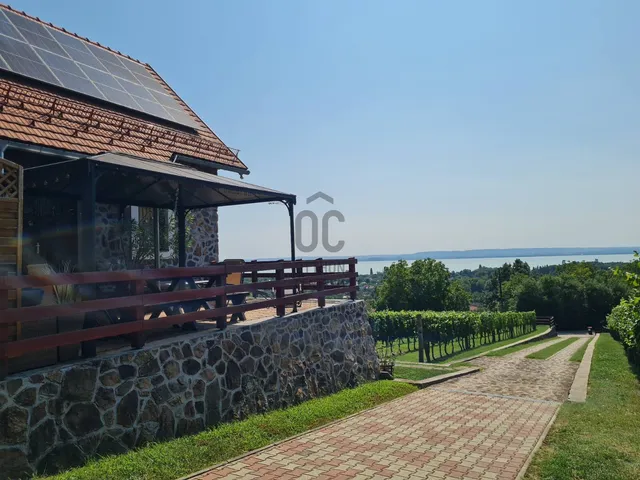 Eladó üdülő és hétvégi ház Ábrahámhegy 145 nm