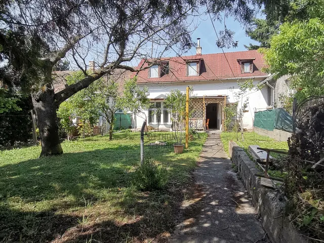 Eladó üdülő és hétvégi ház Révfülöp 111 nm