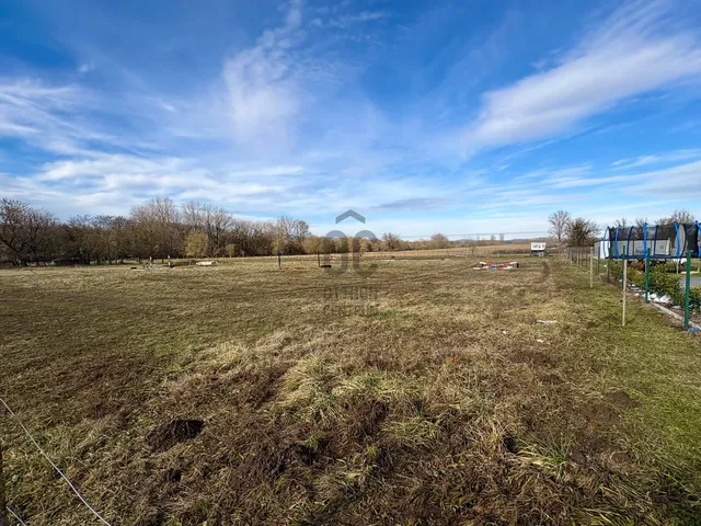 Eladó telek Hegymagas 920 nm