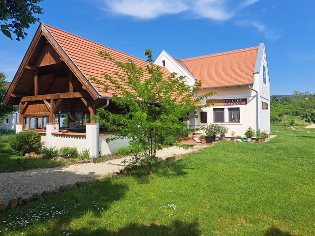 Eladó nyaraló Köveskál 120 nm