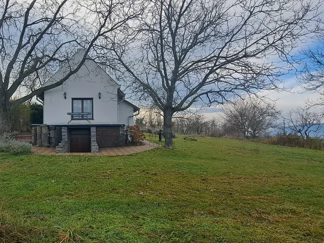 Eladó üdülő és hétvégi ház Káptalantóti 30 nm