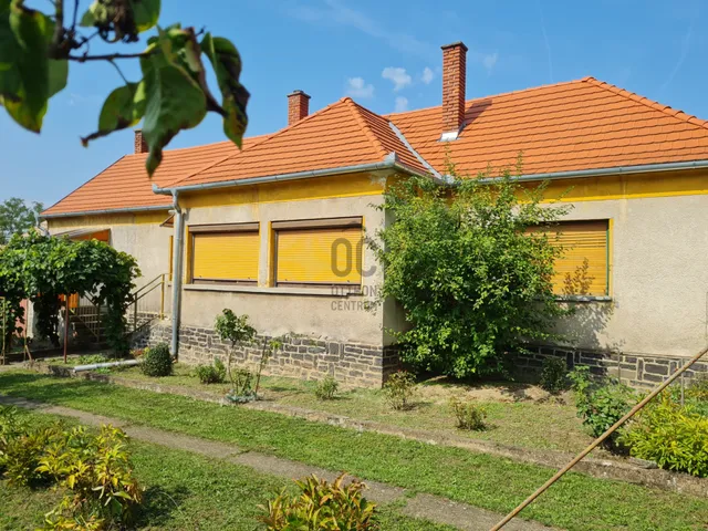 Eladó üdülő és hétvégi ház Gyulakeszi 103 nm