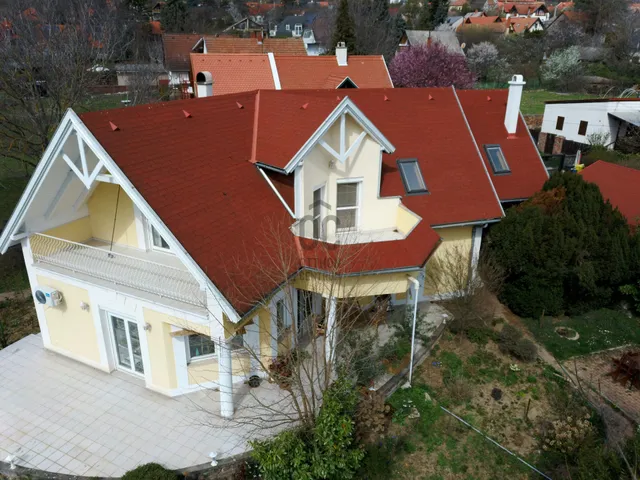 Eladó ház Balatonszepezd 190 nm