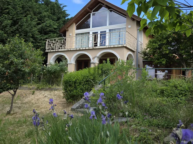 Eladó nyaraló Badacsonytomaj 186 nm