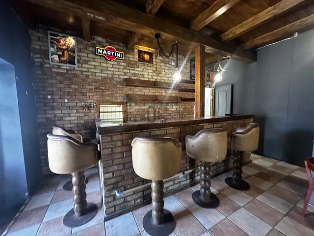 Eladó kereskedelmi és ipari ingatlan Csopak 160 nm