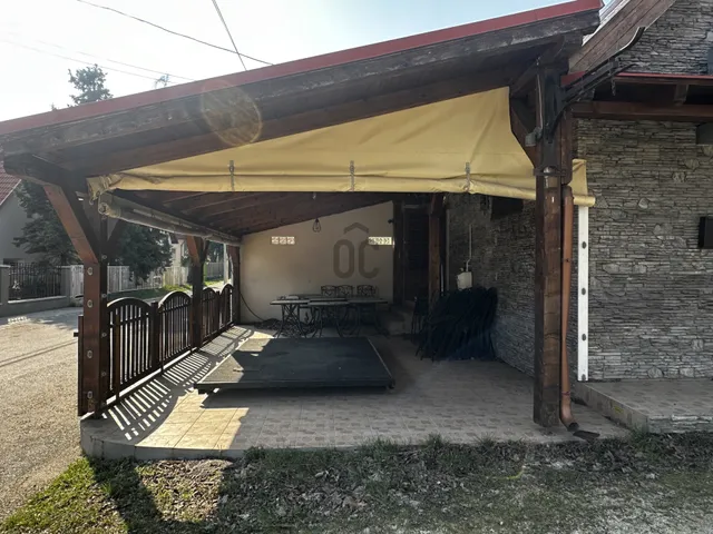 Eladó kereskedelmi és ipari ingatlan Csopak 160 nm