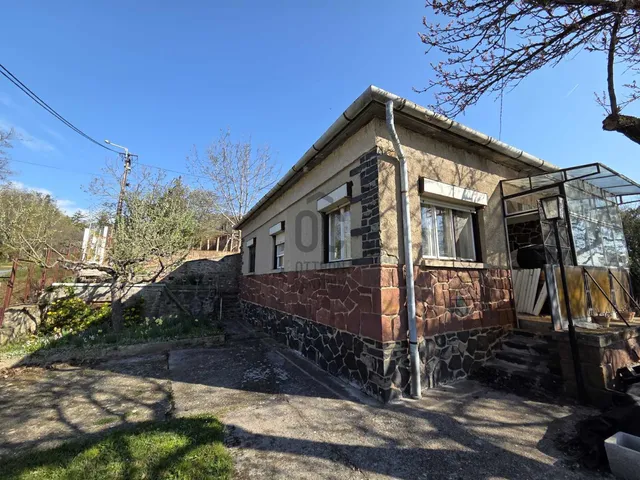 Eladó ház Kővágóörs 65 nm