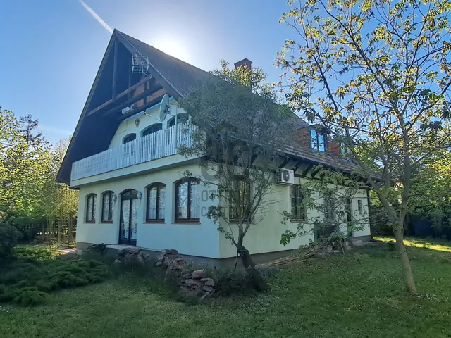 Eladó üdülő és hétvégi ház Balatonszepezd 180 nm