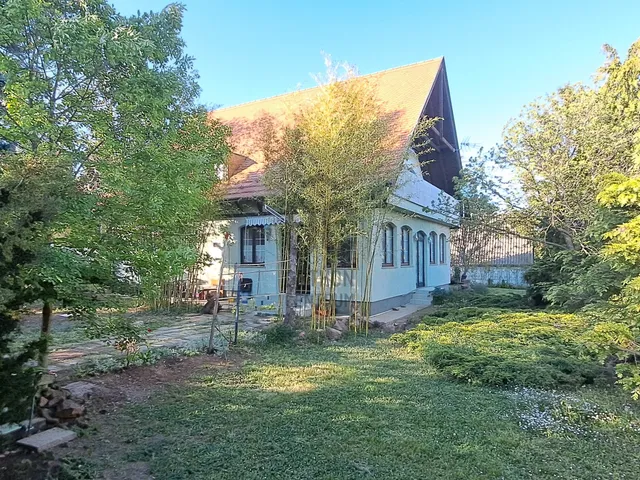 Eladó üdülő és hétvégi ház Balatonszepezd 180 nm