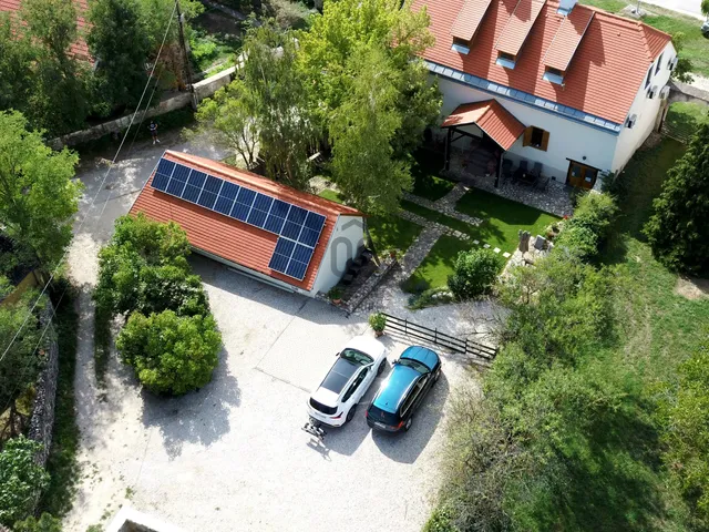 Eladó ház Köveskál 255 nm