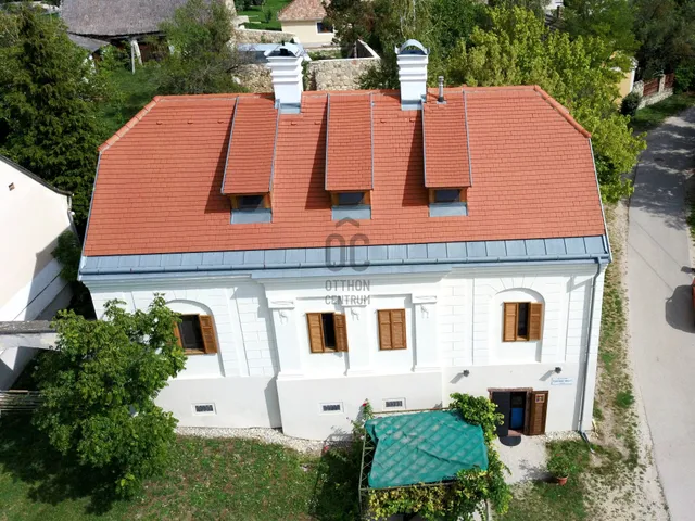Eladó kereskedelmi és ipari ingatlan Köveskál 255 nm