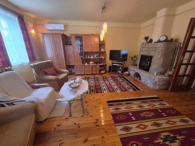 Eladó nyaraló Kővágóörs 170 nm