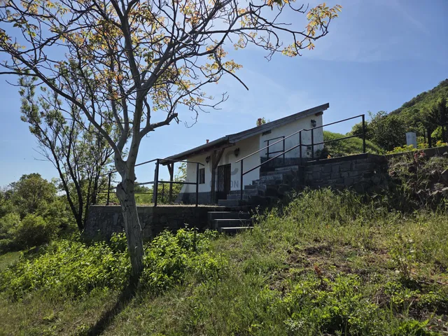 Eladó nyaraló Badacsonytomaj 34 nm