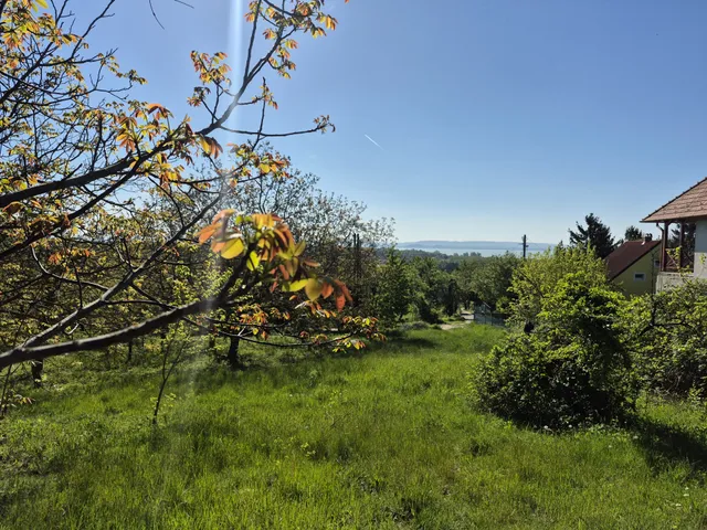 Eladó telek Balatonrendes 1271 nm