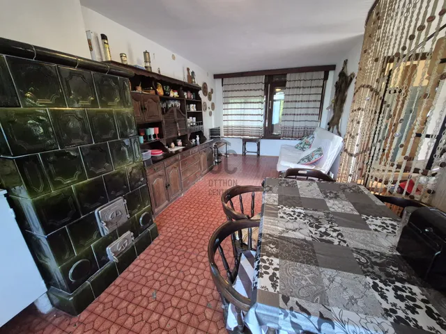Eladó nyaraló Balatonszepezd 82 nm