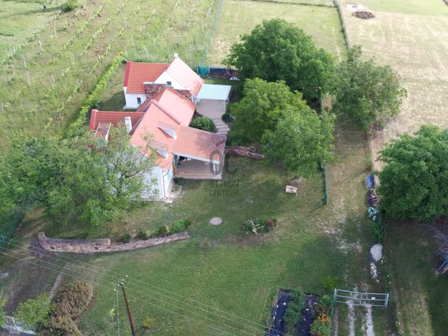 Eladó nyaraló Ábrahámhegy 130 nm